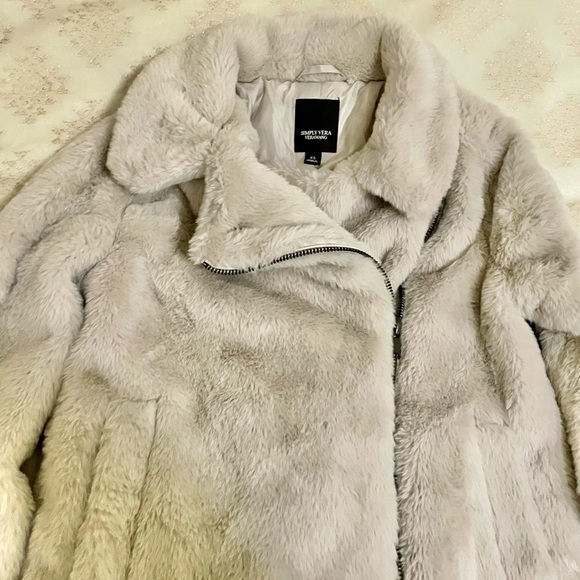 Fur coat - Picture 3 of 4